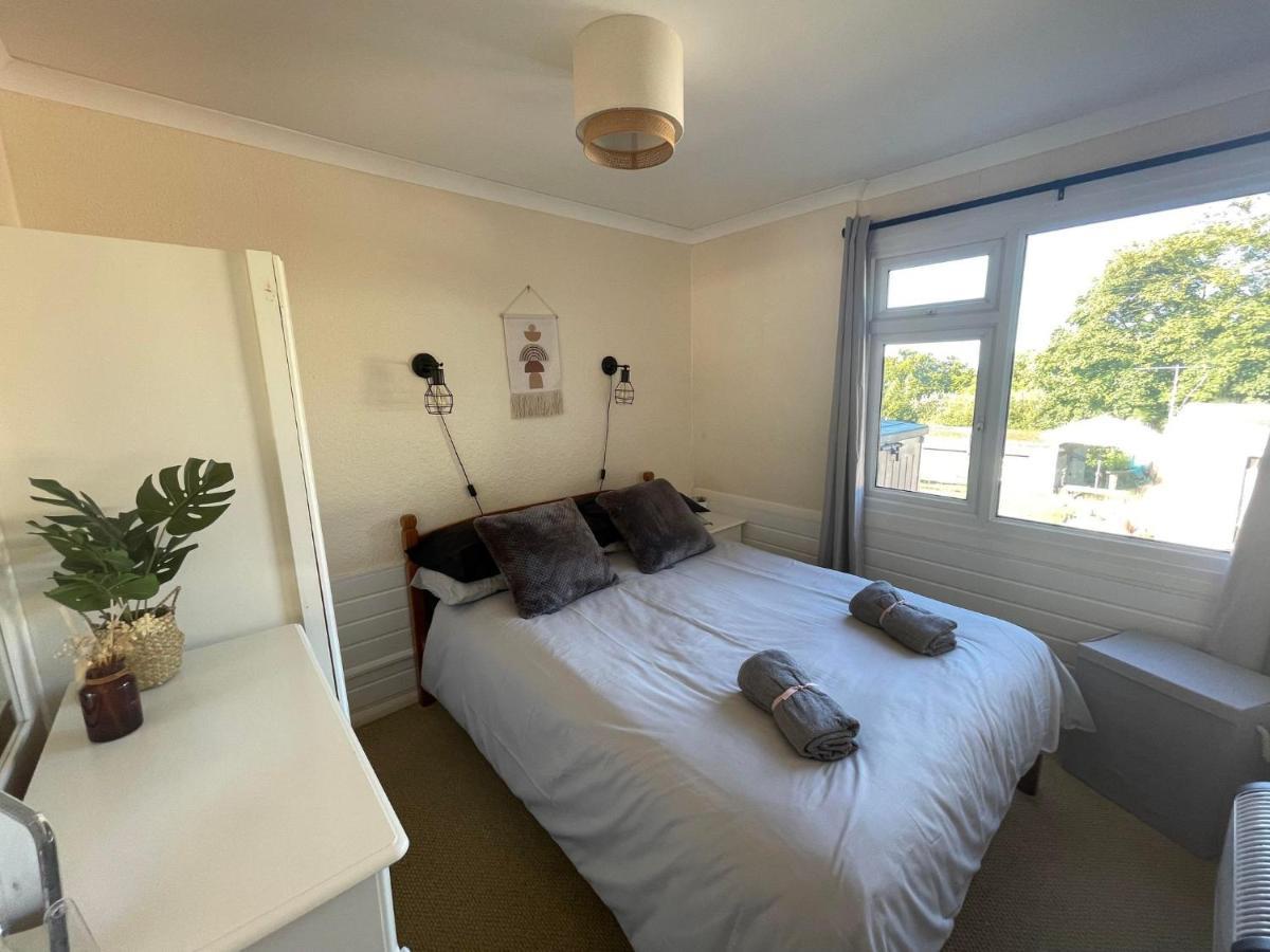 2 Bedroom Holiday Chalet Near Bude Kilkhampton 外观 照片